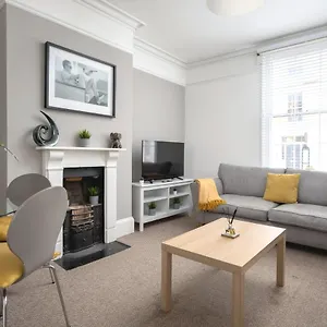  Holiday home St George's Place - Fab Town House United Kingdom