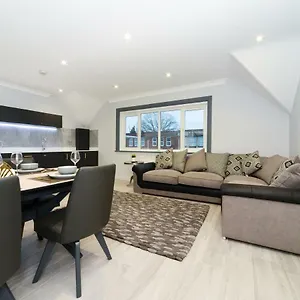  Apartment Bournemouth Oasis: Newly Renovated Smart United Kingdom